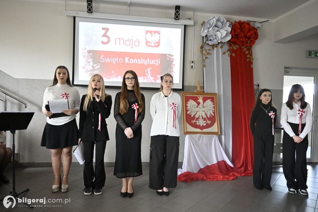 Uroczysta akademia 3 Maja w biłgorajskim ZSZiO