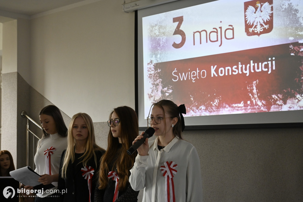 Uroczysta akademia 3 Maja w biłgorajskim ZSZiO