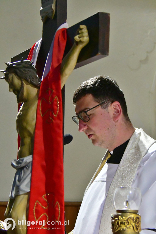 Pielgrzymi z Tereszpola idą do Górecka Kościelnego