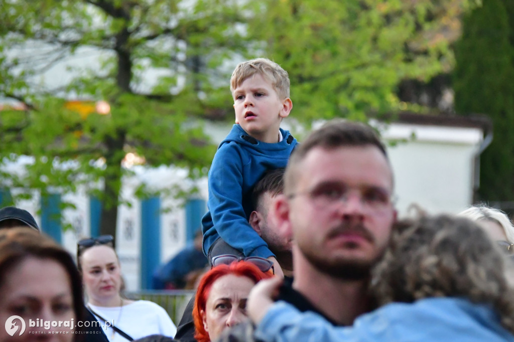 Biłgoraj. Koncert Arki Nowego na palcu BCK