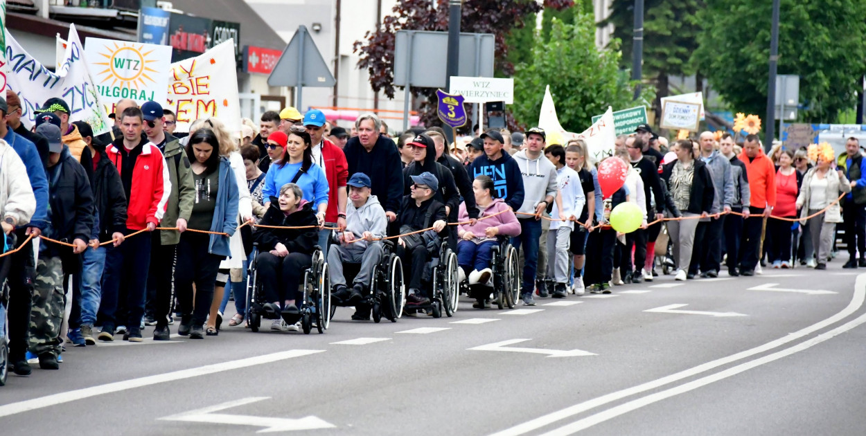 Ulicami Biłgoraja przeszedł marsz godności