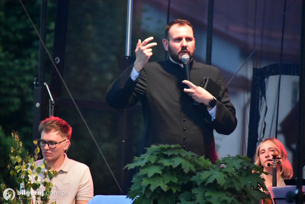 Księżpol. Wieczór uwielbienia w Boże Ciało
