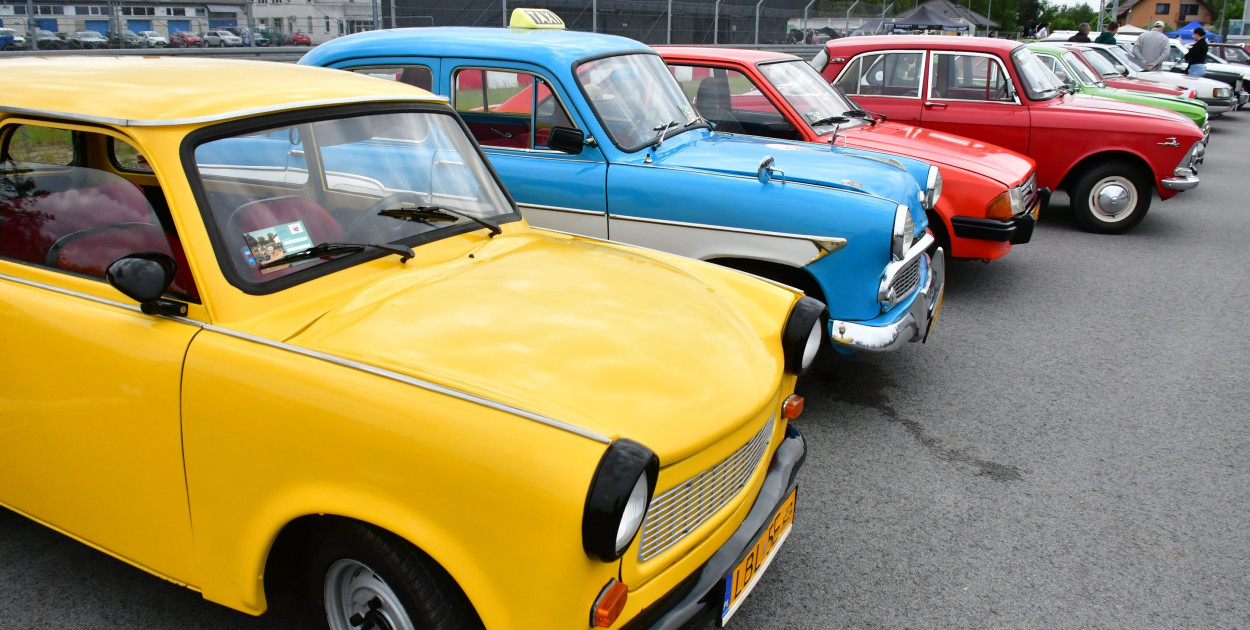 Zlot zabytkowych aut w Biłgoraju na Autodromie