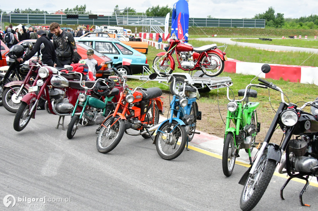 Zlot zabytkowych aut w Biłgoraju na Autodromie
