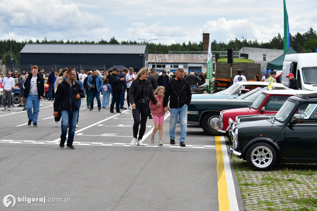 Zlot zabytkowych aut w Biłgoraju na Autodromie