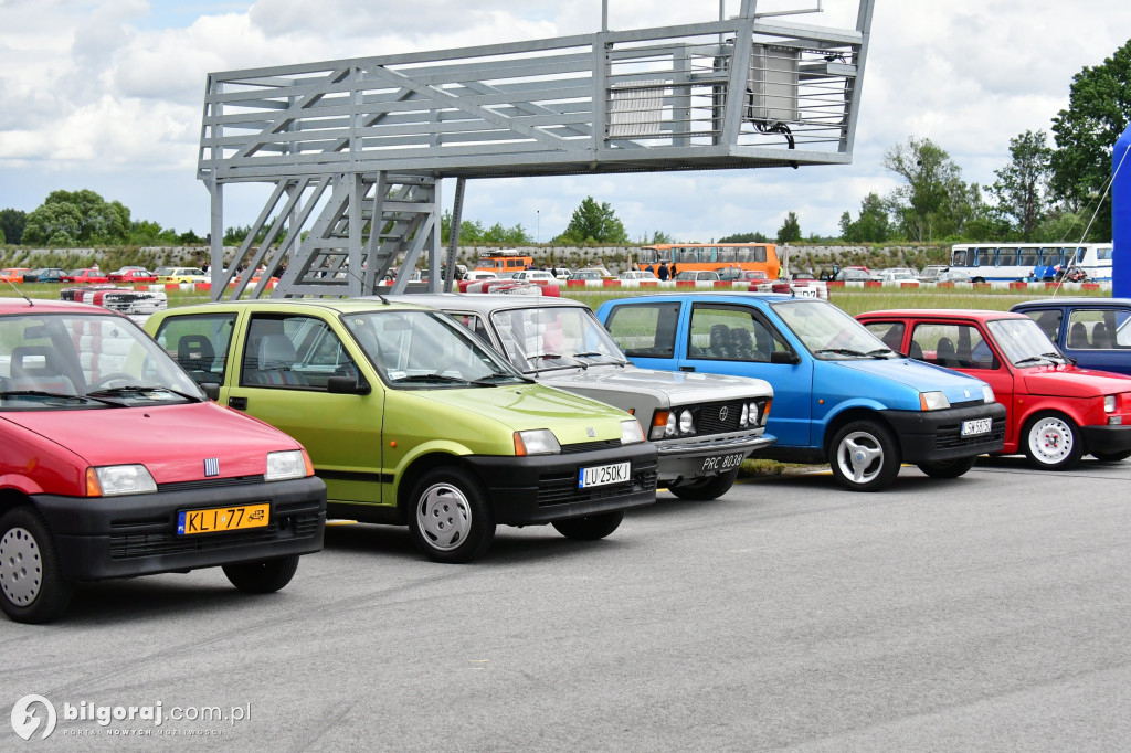 Zlot zabytkowych aut w Biłgoraju na Autodromie