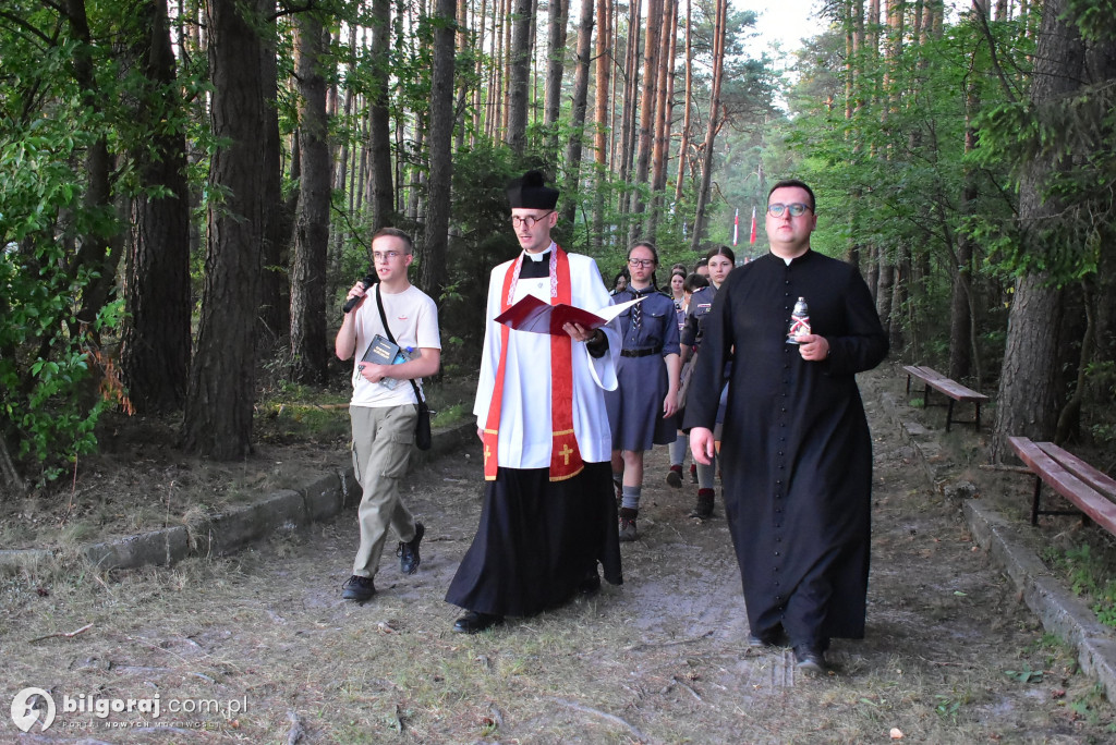 Osuchy. Partyzancka Droga Krzyżowa