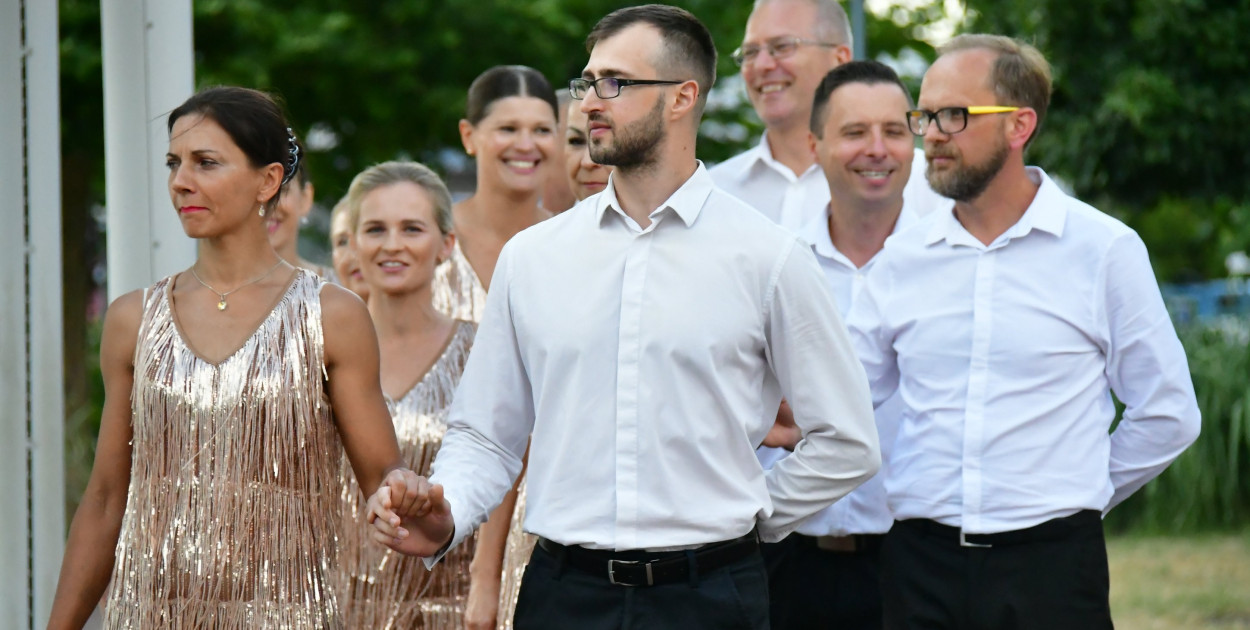 Biłgoraj. Ruszyły potańcówki przy fontannie
