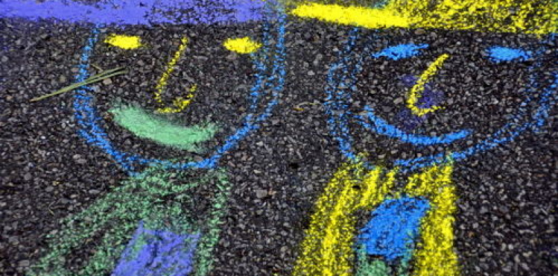 Spadła liczba rozwodów, odnotowano wzrost urodzeń