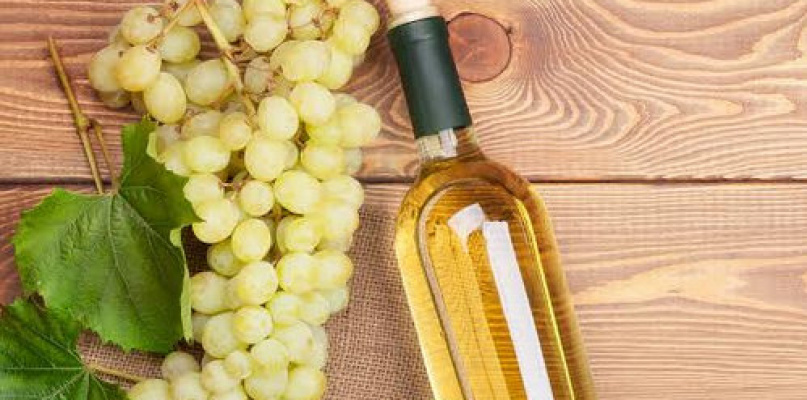 Wytrawne czy słodkie? Jak dobierać wino