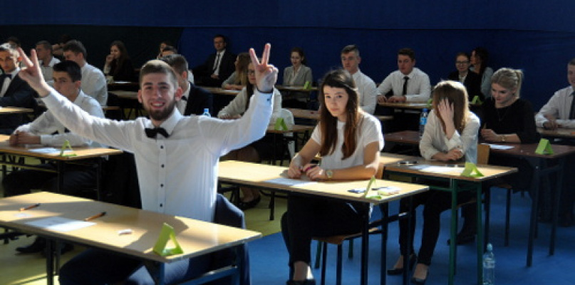 Ruszyły tegoroczne matury. Dziś język polski (FOTO)