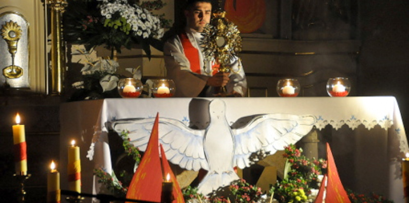 Czuwania przed Zesłaniem Ducha Świetego (FOTO)