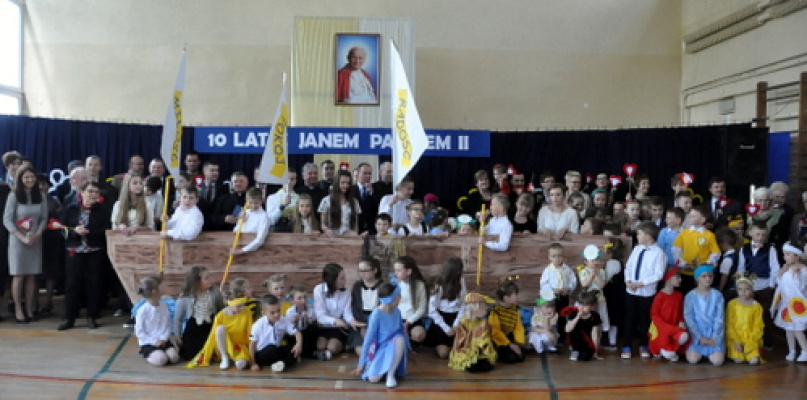 Uroczystości parafialno - szkolne w Tereszpolu (FOTO)