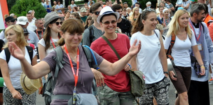 Pielgrzymi z Biłgoraja wyruszyli na pątniczy szlak do Czarnej Madonny (FOTO)