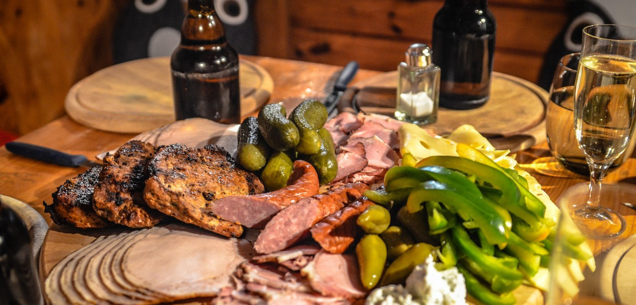 Wędzarnia ogrodowa - czy warto zdecydować się na jej zakup?