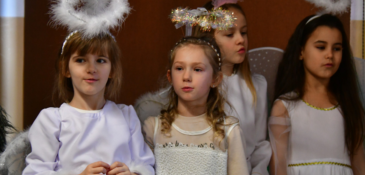 W „Jedynce” śpiewali kolędy i pastorałki. Okazją był konkurs... (FOTO)
