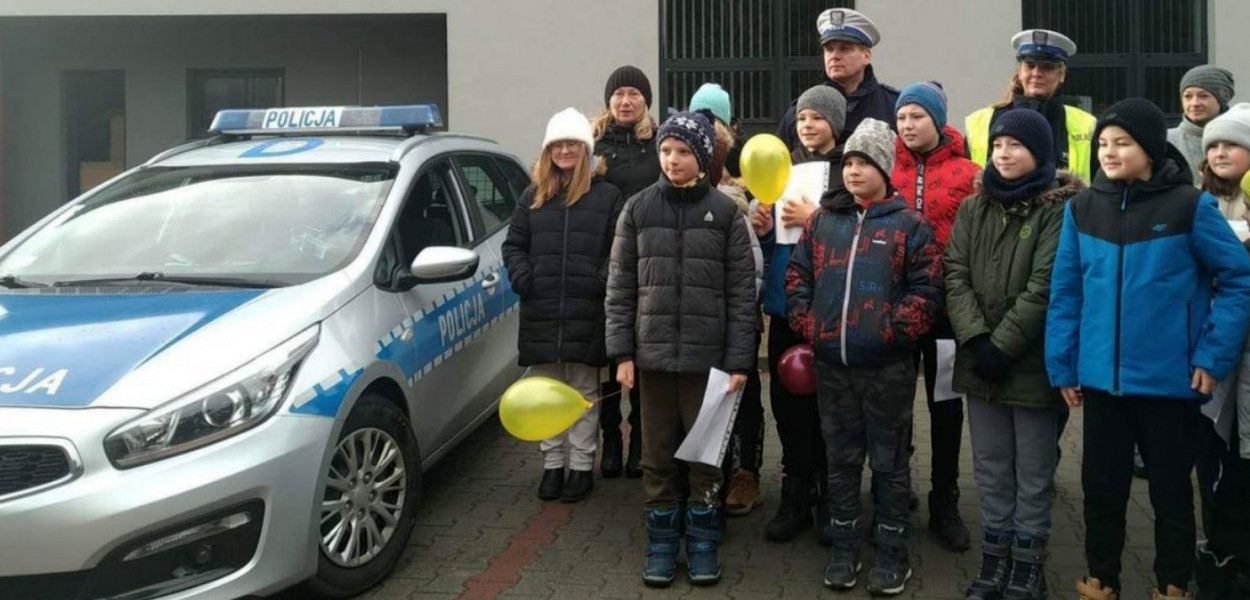 Wspólne działania policjantów i uczniów Szkoły Podstawowej w Majdanie Starym