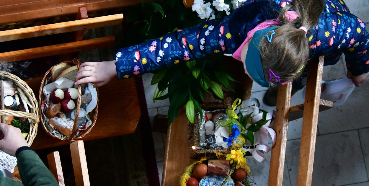 Święcenie pokarmów na stół wielkanocny w Cerkwi prawosławnej (FOTO)