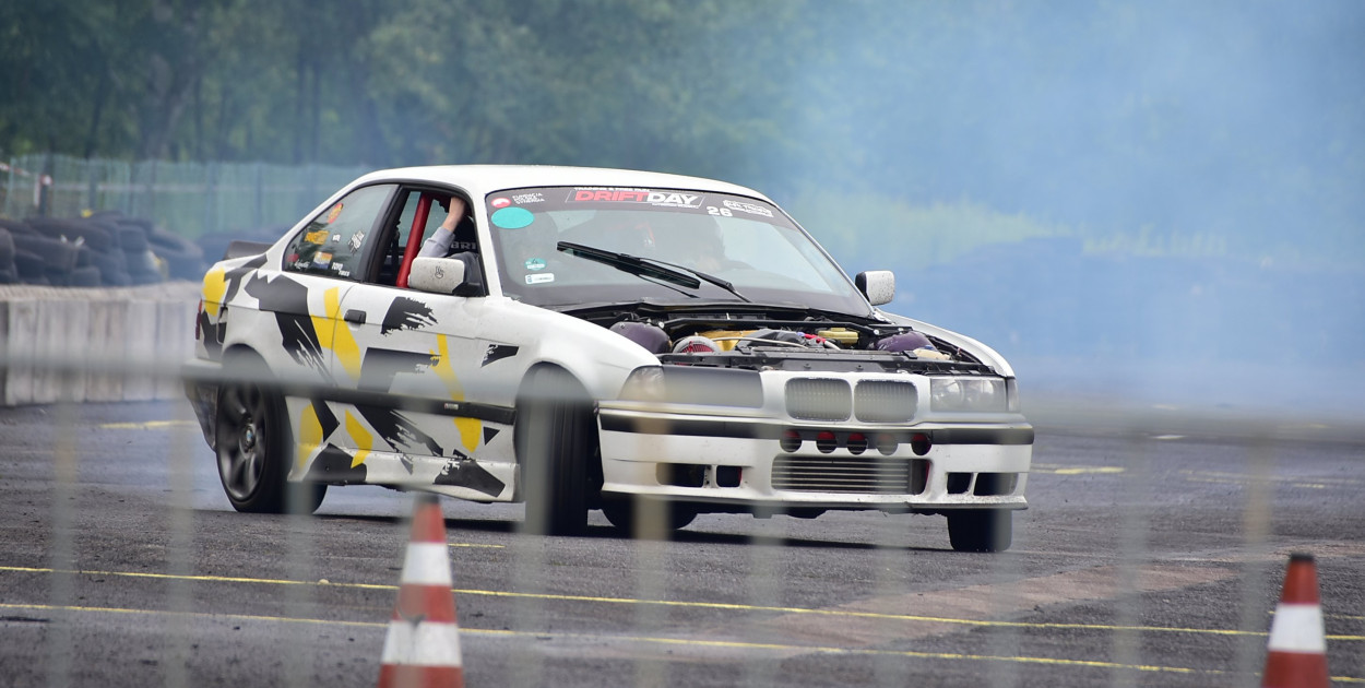 Ryk silników i zapach palonej gumy na biłgorajskim Autodromie (FOTO)
