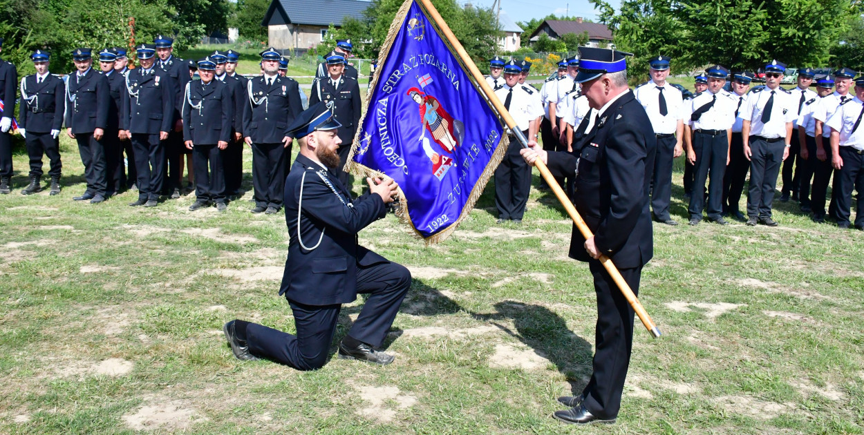 W Żurawiu, strażacy gaszą od 100 lat (FOTO)