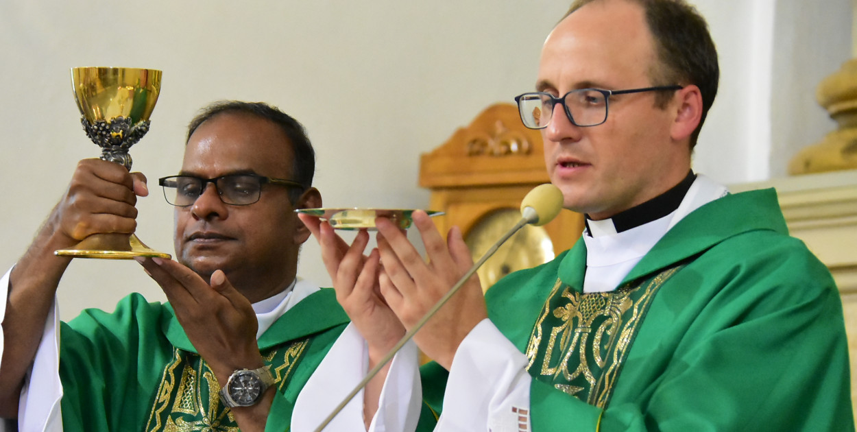 W Biłgoraju odbył się wieczór uwielbienia z ojcem Sabu Sebastian Vadakkel (FOTO)