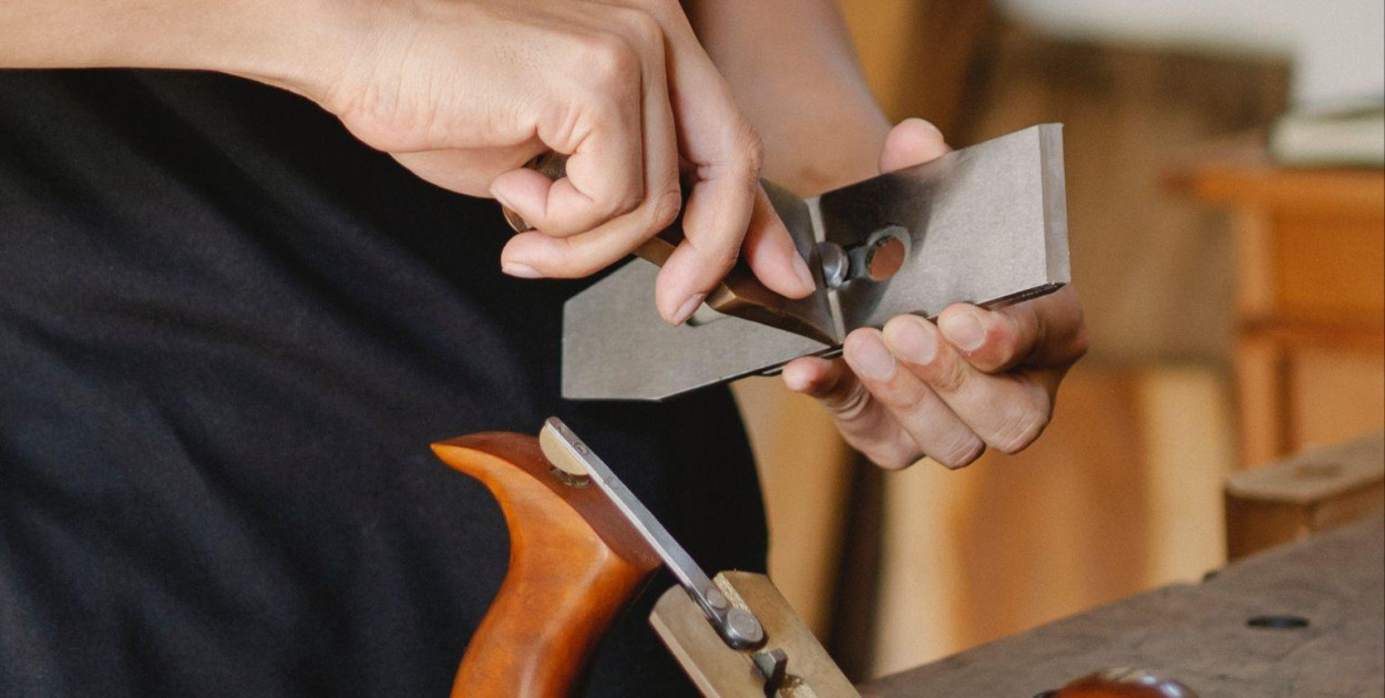 Najlepsze praktyki w zakresie czyszczenia i konserwacji strugarki do drewna