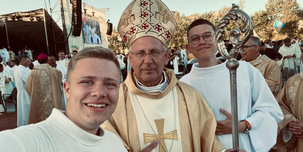 Młodzi z powiatu biłgorajskiego na ŚDM w Lizbonie (FOTO, VIDEO)