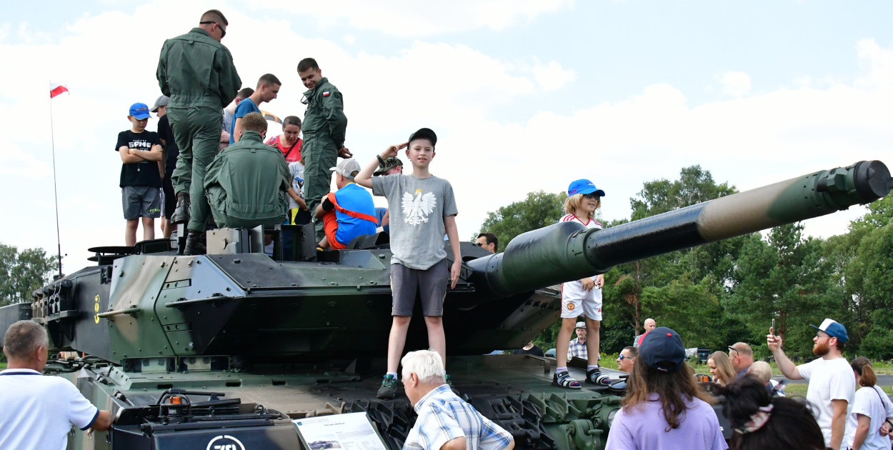 Silna Biało - Czerwona, czyli militarny piknik na biłgorajskim Autodromie