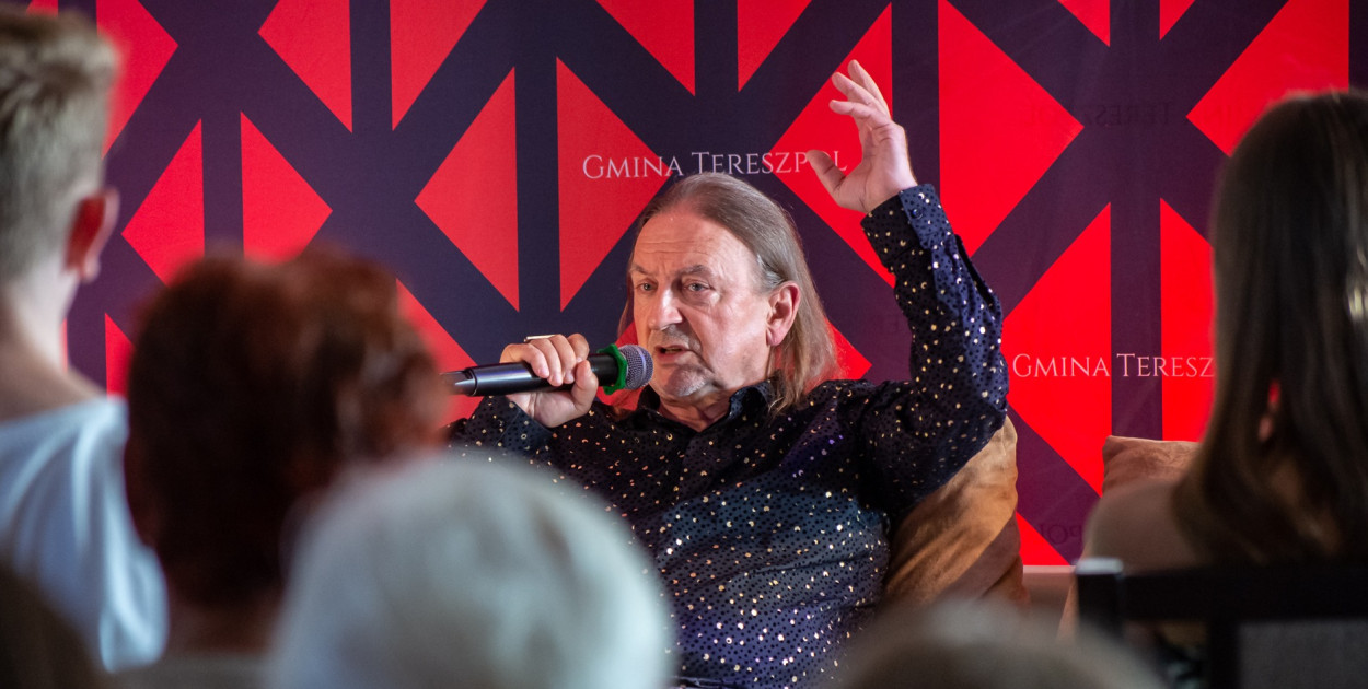 Spotkanie autorskie z Markiem Piekarczykiem oraz koncert wokalisty