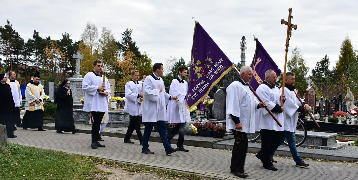Procesja we Wszystkich Świętych w Biłgoraju
