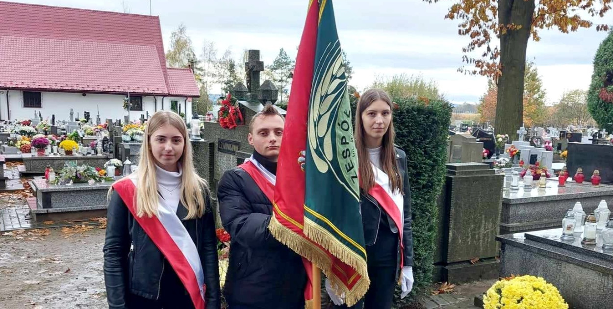 Delegacja z ZSCKR w Wierzchosławicach