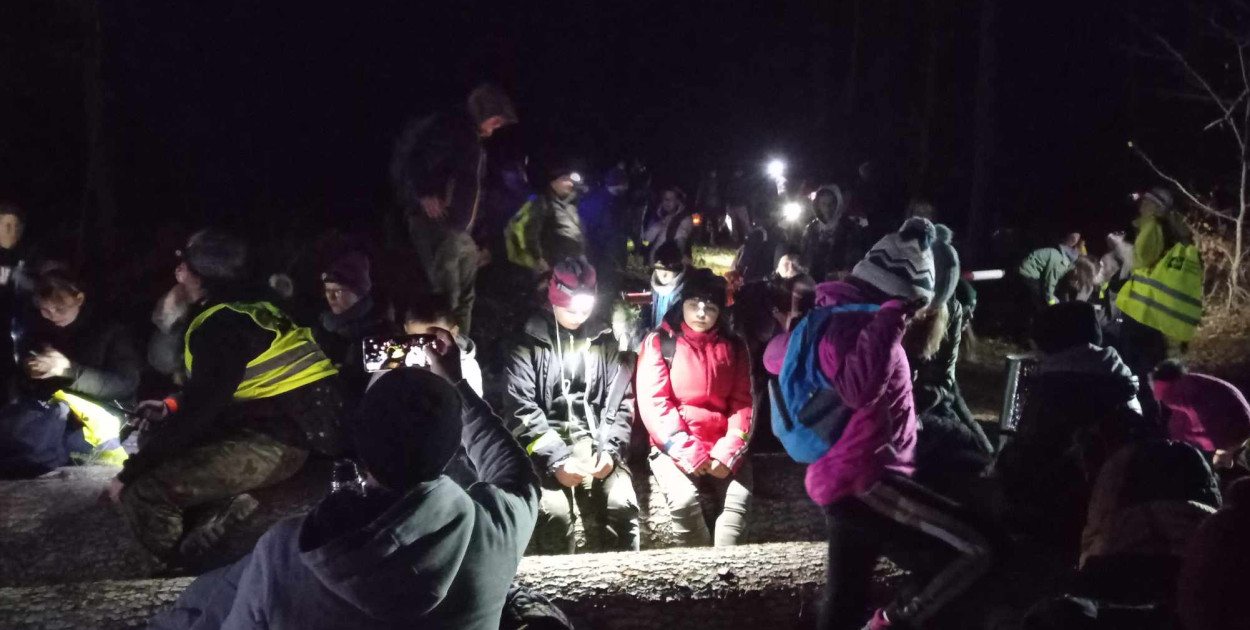 Nocny niepodległościowy rajd naszych harcerzy (FOTO)