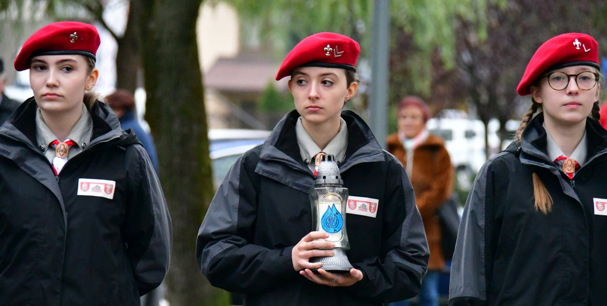 Biłgorajscy harcerze przywieźli specjalny ogień (FOTO)