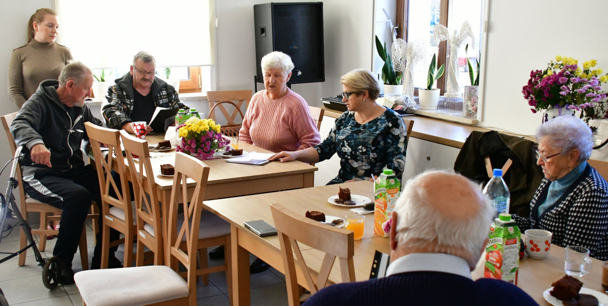 Wzruszające spotkanie seniorów z Biłgoraja - uczcili historyczny moment FOTO