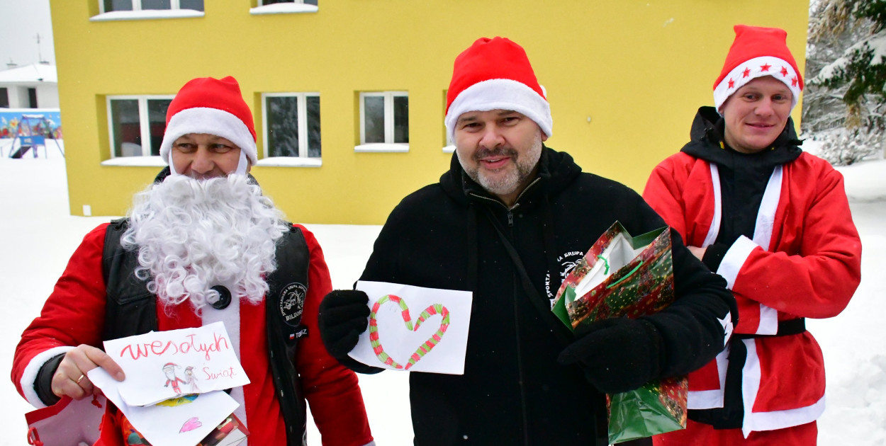 Motomikołaje nie zawiedli. Prezenty trafiły do dzieci (FOTO, VIDEO)