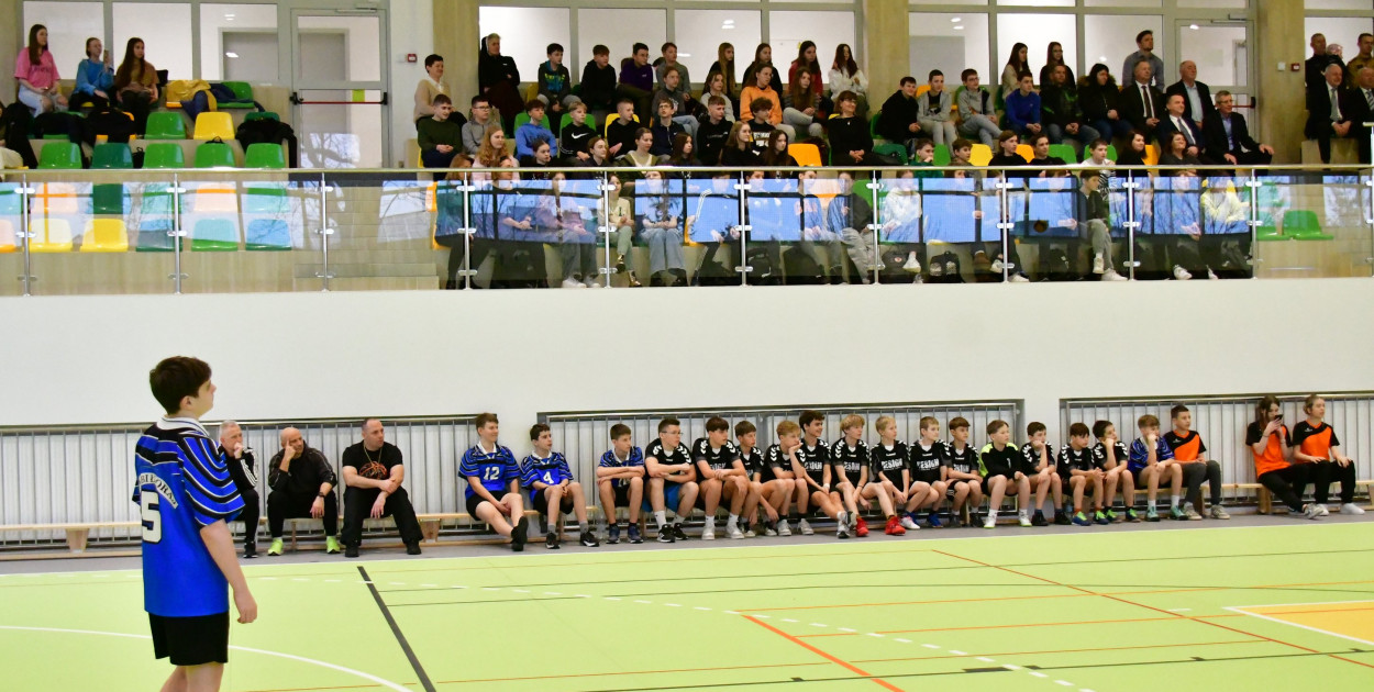 Przy "Jedynce" oficjalnie otwarto halę sportową. Inwestycja za ponad 15,6 mln zł 