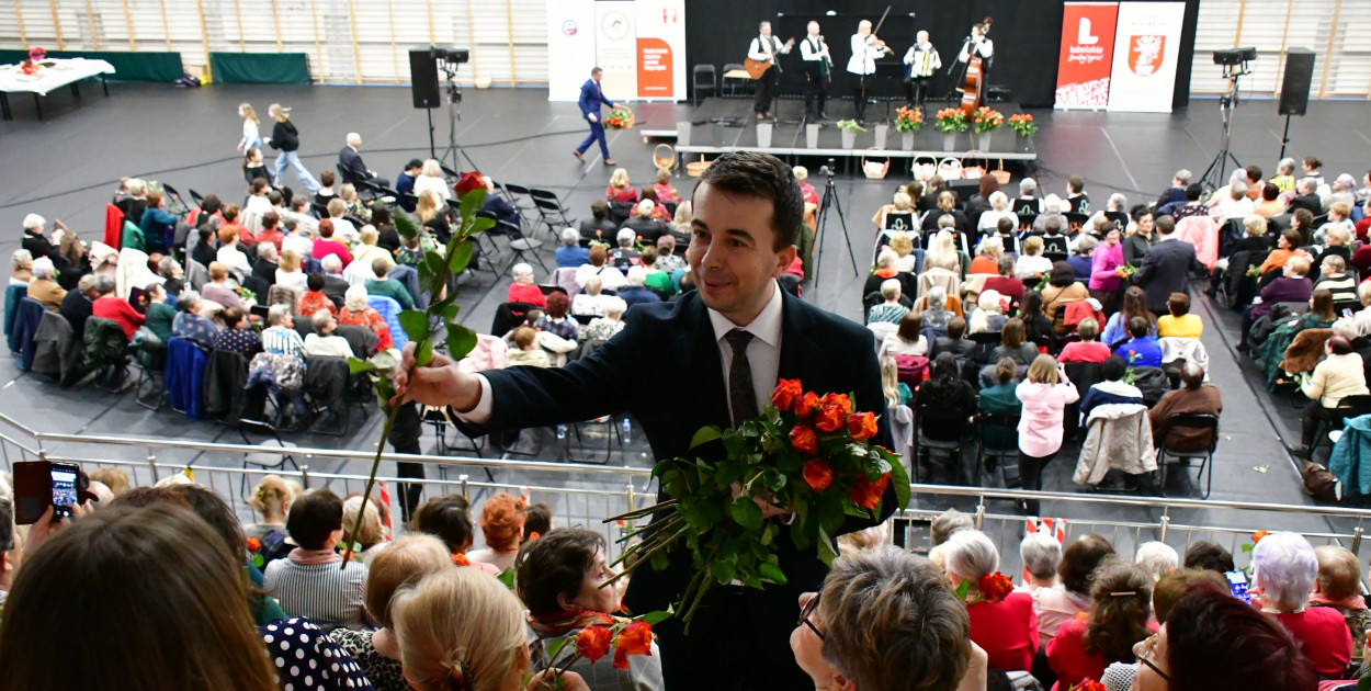 Panie z całego powiatu świętowały w Biłgoraju