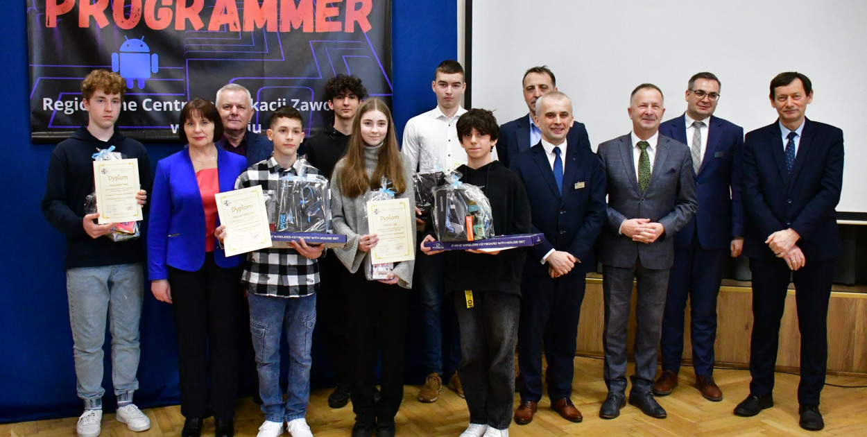 Elektryk zaprosił najlepszych młodych informatyków