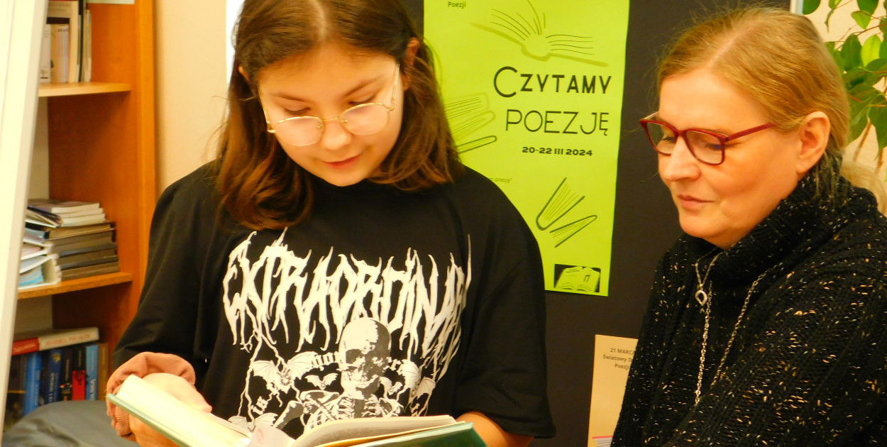 Czytamy poezję