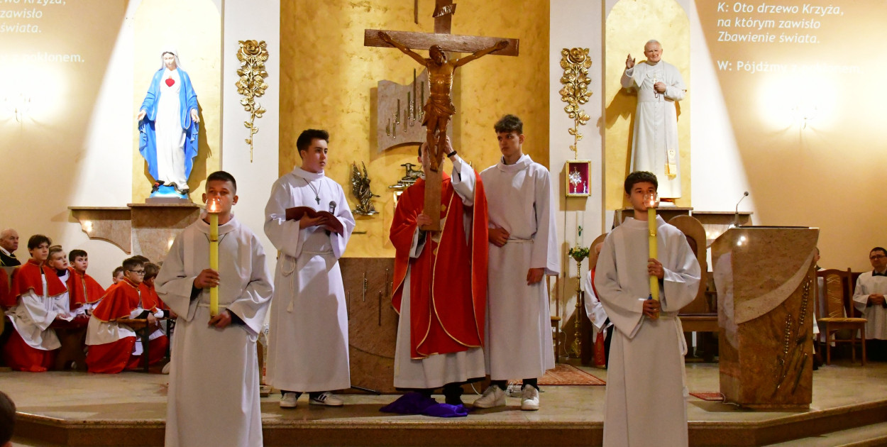 Miłość Krzyża - Wielki Piątek