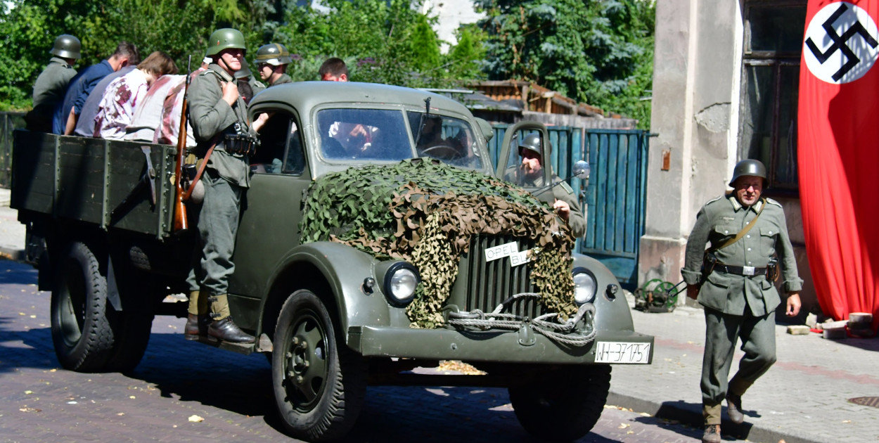 Inscenizacja historyczna niemieckiego mordu polskich partyzantów (FOTO, VIDEO)