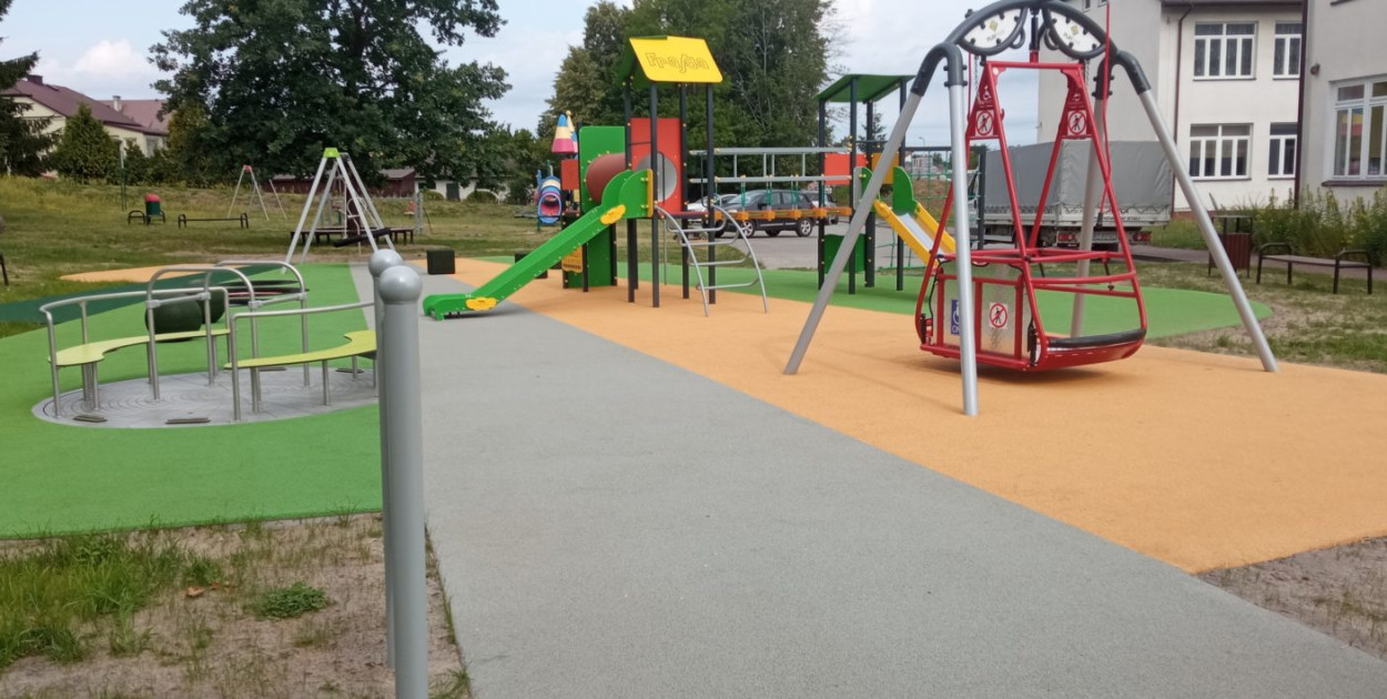 Radość i Bezpieczeństwo. Nowe place zabaw w Księżpolu (FOTO)