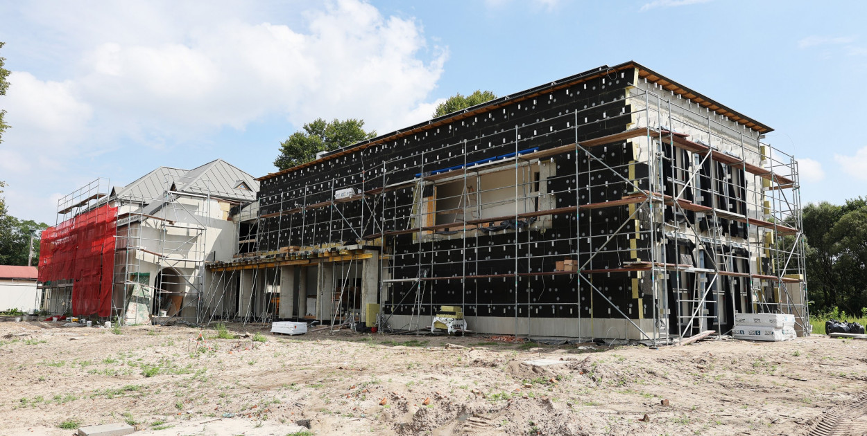 Przebudowa i rozbudowa budynku dawnej szkoły w Osuchach: Nowe muzeum jako...