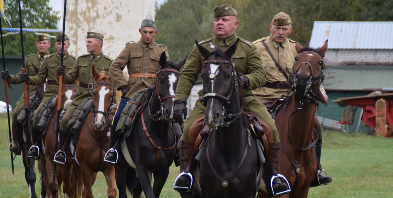 Ułani w Tarnogrodzie