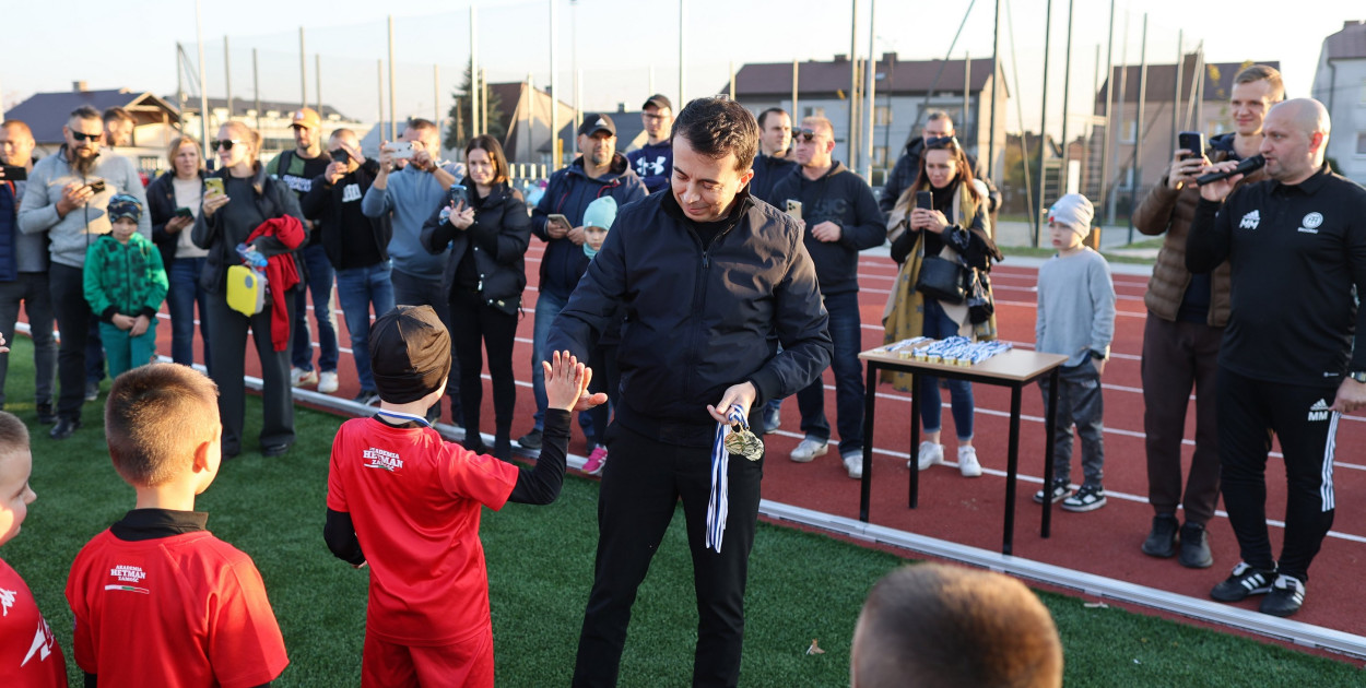 Piłkarskie rozgrywki dzieci pod patronatem starosty (FOTO)