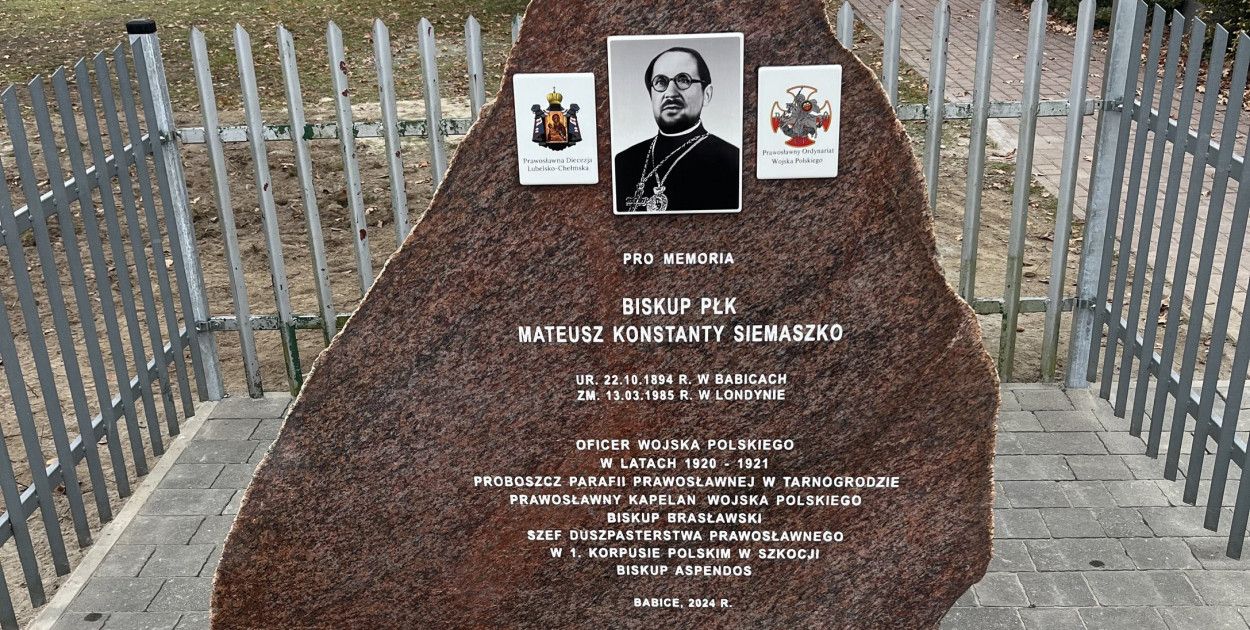 Uroczystość odsłonięcia obelisku poświęconego biskupowi płk Mateuszowi Siemaszko