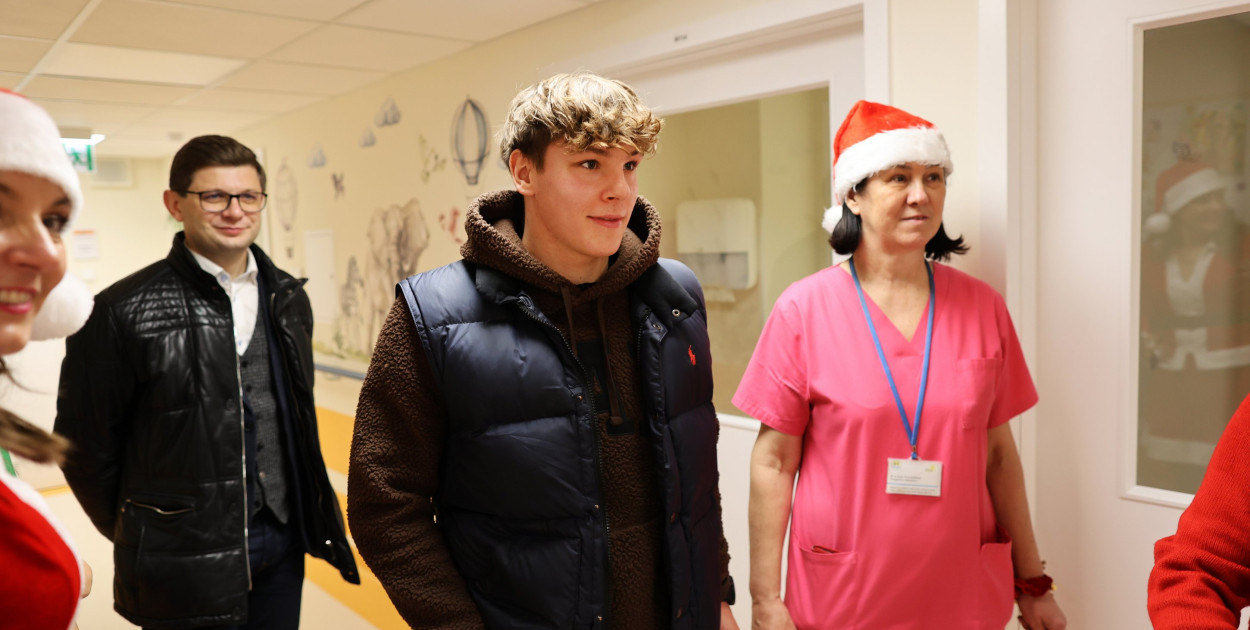 Na fali nadziei: Charytatywna akcja dla dzieci z nowotworami (FOTO)