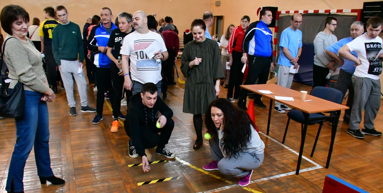 XXI Mikołajkowy Turniej Sportowy Osób z Niepełnosprawnością: Radość, Rywalizacja i