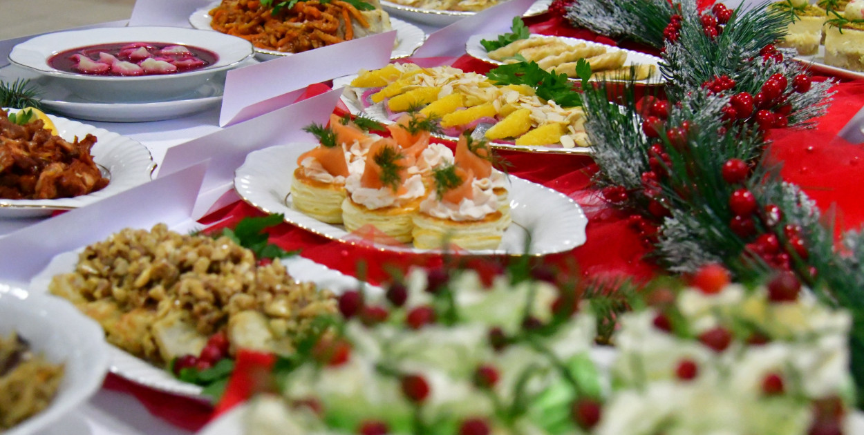 Tradycja w sercach i na stołach – Świąteczny stół w ZSZiO w Biłgoraju