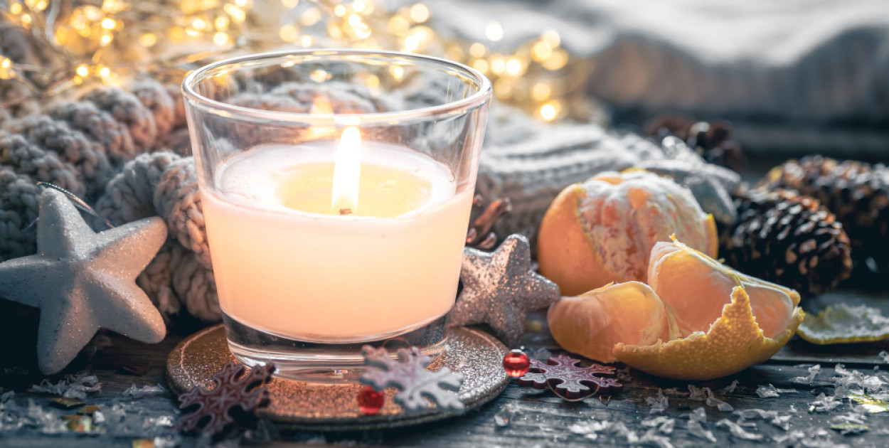 Ozdabianie świeczek w szkle: Kreatywne techniki, które odmienią Twój dom